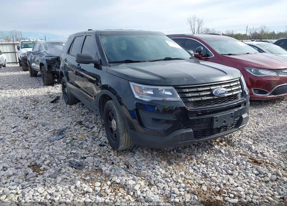 2017 FORD POLICE INTERCEPTOR VIN: 1FM5K8AR9HGC57653