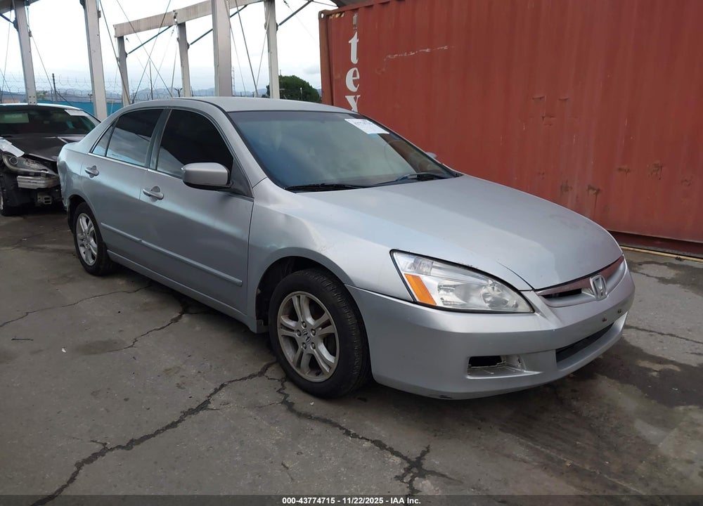 2007 HONDA ACCORD 2.4 SE VIN: JHMCM56397C014549