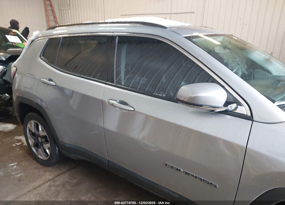 2019 JEEP COMPASS LIMITED 4X4 VIN: 3C4NJDCB1KT619204