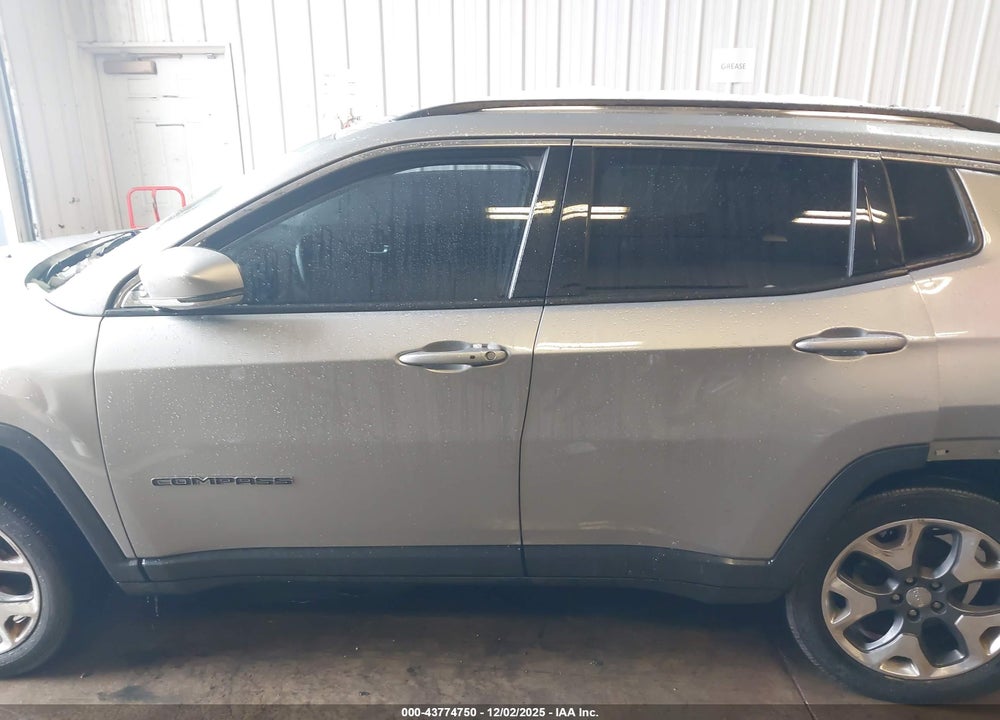 2019 JEEP COMPASS LIMITED 4X4 VIN: 3C4NJDCB1KT619204