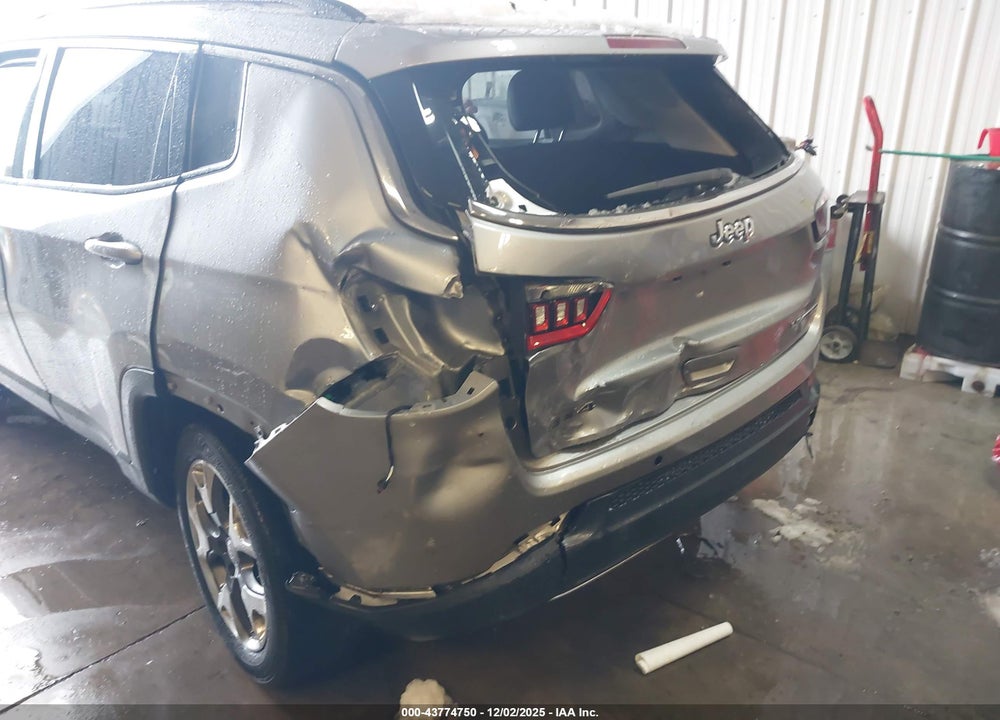 2019 JEEP COMPASS LIMITED 4X4 VIN: 3C4NJDCB1KT619204