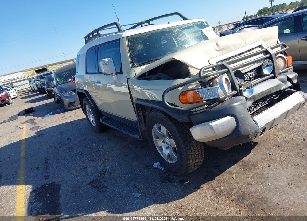 2008 TOYOTA FJ CRUISER VIN: JTEZU11FX8K002550