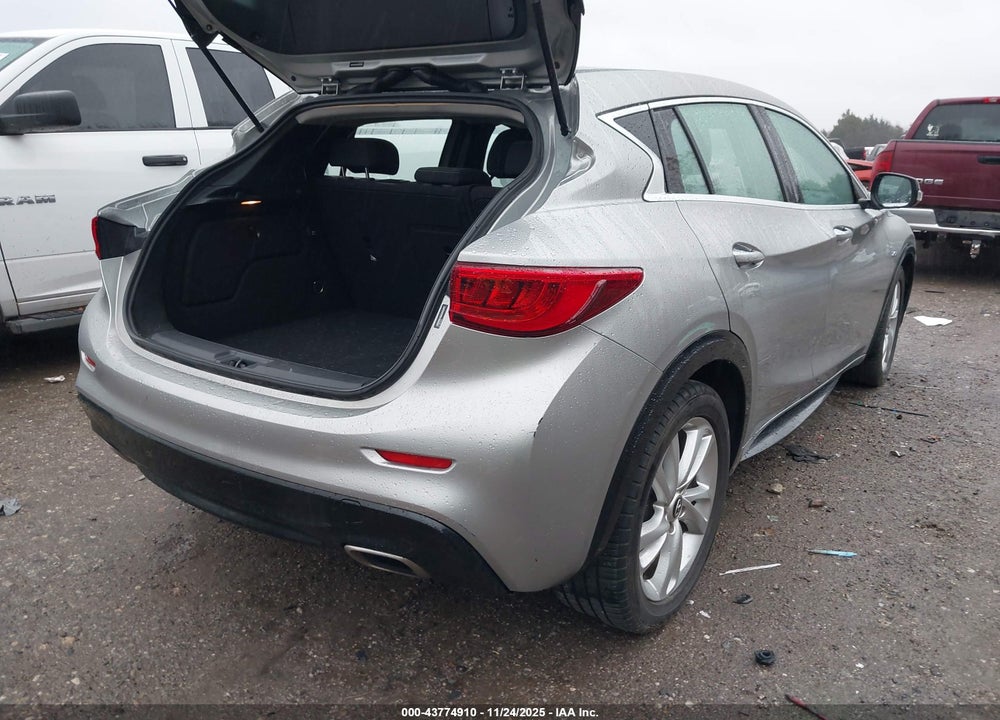 2017 INFINITI QX30 VIN: SJKCH5CP9HA020293