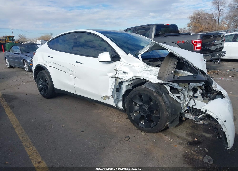 2021 TESLA MODEL Y LONG RANGE DUAL MOTOR ALL-WHEEL DRIVE VIN: 5YJYGDEE6MF240929