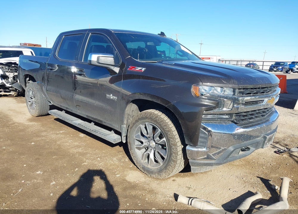 2021 CHEVROLET SILVERADO 1500 4WD  SHORT BED LT VIN: 3GCUYDETXMG412531