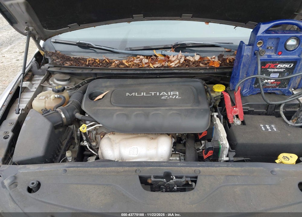 2015 CHRYSLER 200 S VIN: 1C3CCCBB2FN723515