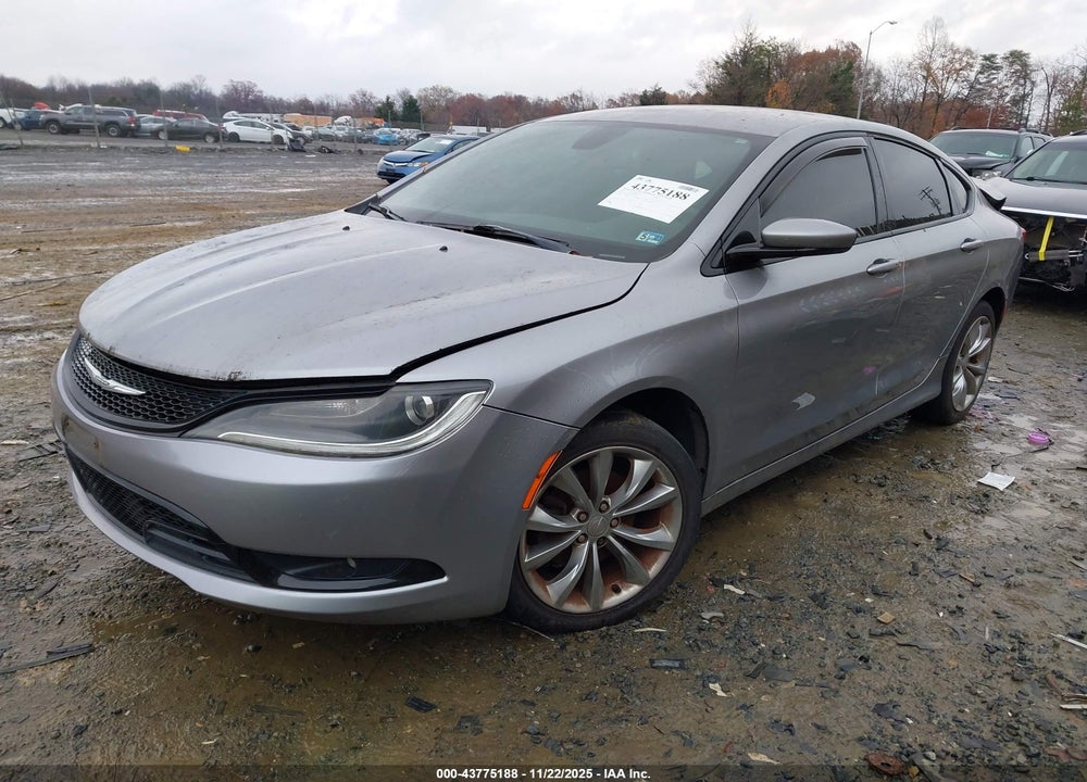 2015 CHRYSLER 200 S VIN: 1C3CCCBB2FN723515