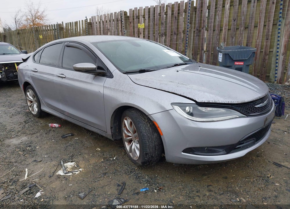 2015 CHRYSLER 200 S VIN: 1C3CCCBB2FN723515