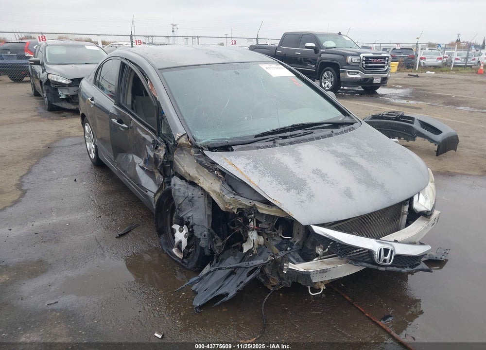 2010 HONDA CIVIC LX VIN: 2HGFA1F50AH527499