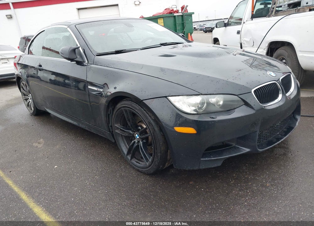 2011 BMW M3 VIN: WBSDX9C52BE585199