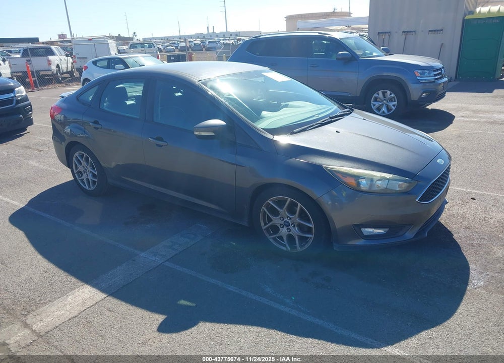 2015 FORD FOCUS SE VIN: 1FADP3F23FL275608