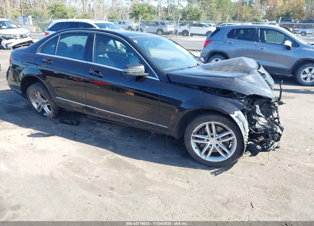 2013 MERCEDES-BENZ C 300 SPORT 4MATIC VIN: WDDGF8AB9DR264546