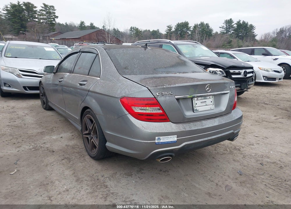 2012 MERCEDES-BENZ C 300 LUXURY 4MATIC/SPORT 4MATIC VIN: WDDGF8BBXCR194441