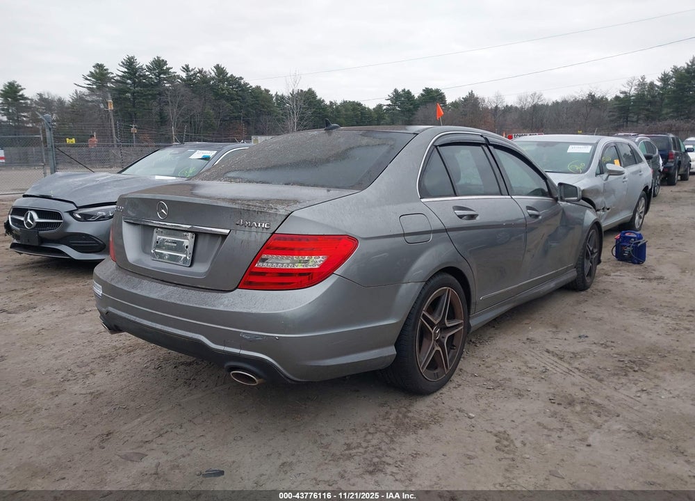 2012 MERCEDES-BENZ C 300 LUXURY 4MATIC/SPORT 4MATIC VIN: WDDGF8BBXCR194441