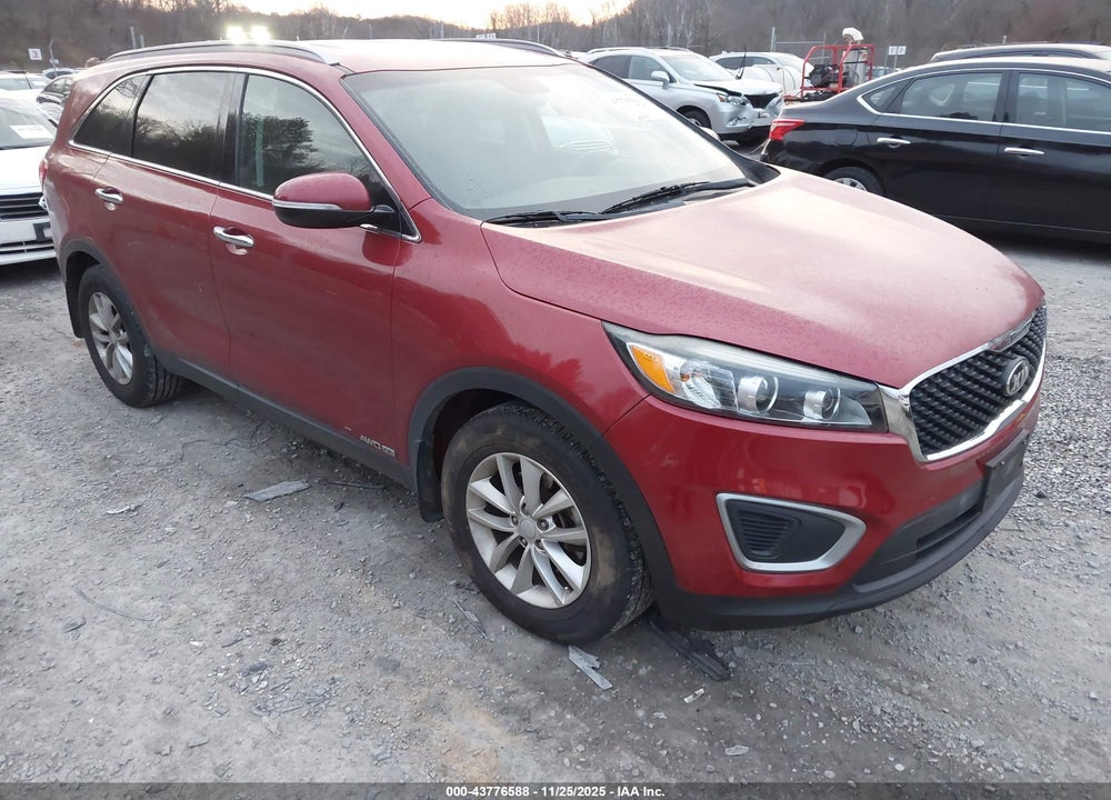 2018 KIA SORENTO 3.3L LX VIN: 5XYPGDA52JG365755