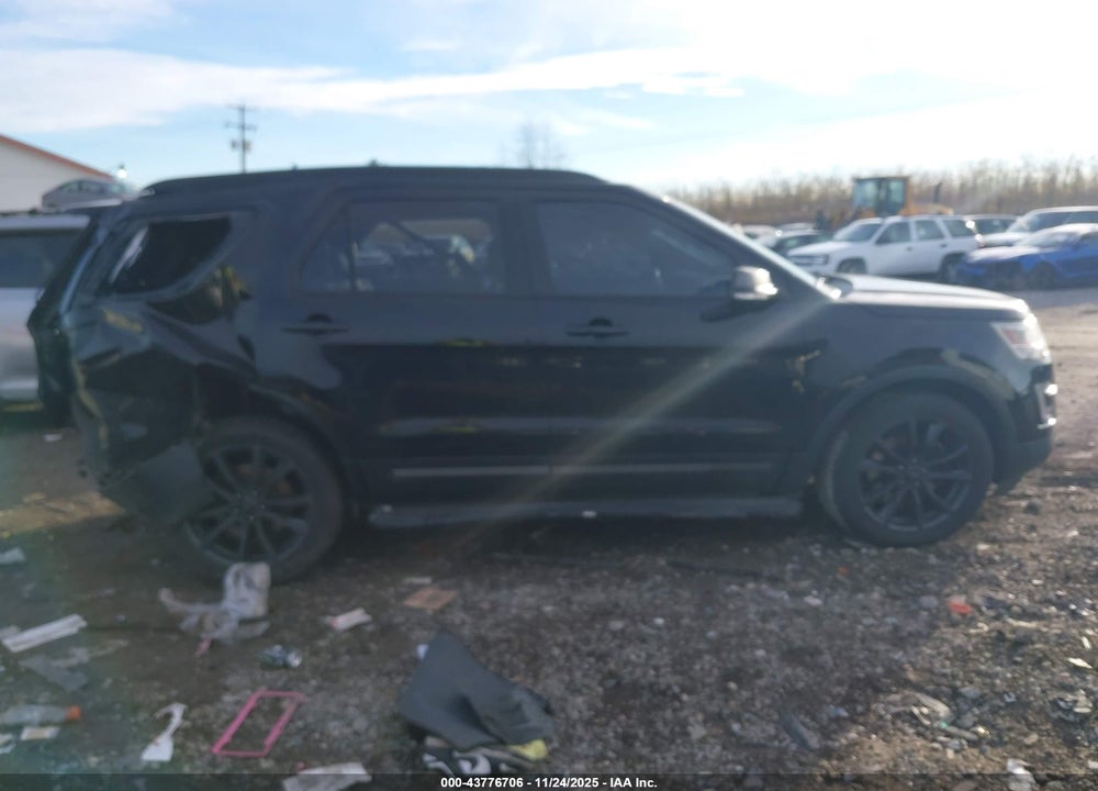 2017 FORD EXPLORER XLT VIN: 1FM5K8D86HGA96956
