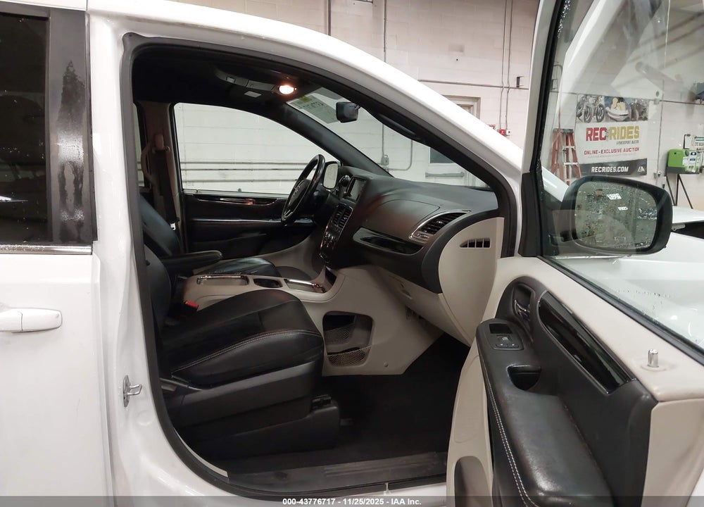 2018 DODGE GRAND CARAVAN SXT VIN: 2C4RDGCGXJR249734