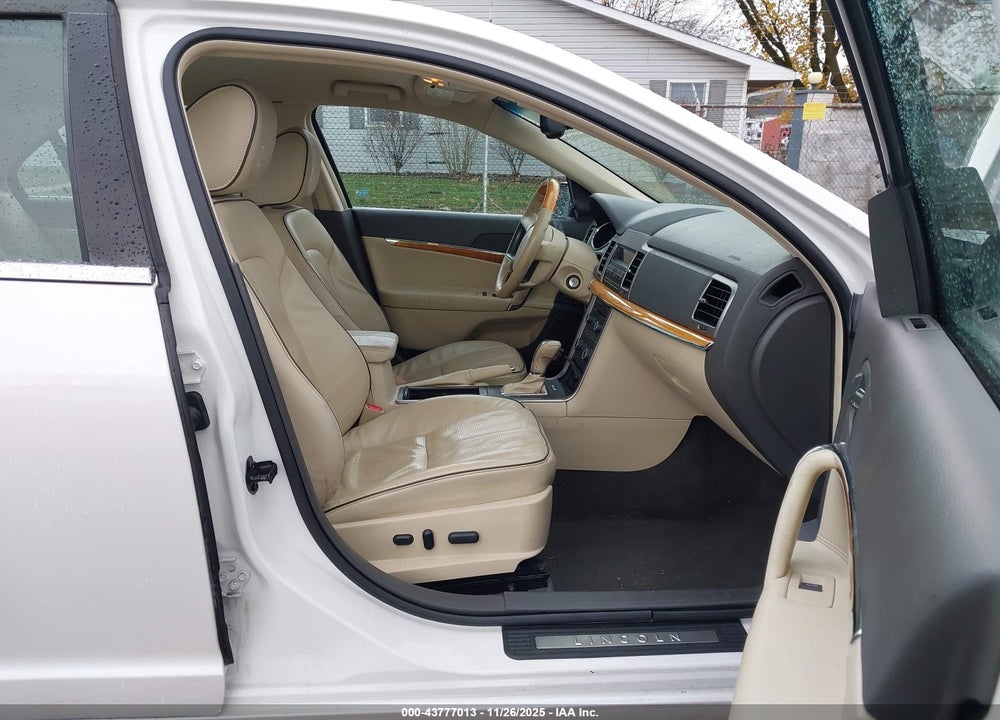 2010 LINCOLN MKZ VIN: 3LNHL2GC5AR610270