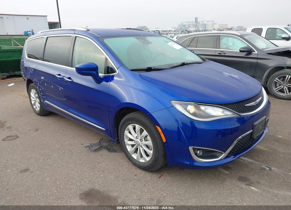 2019 CHRYSLER PACIFICA TOURING L VIN: 2C4RC1BG9KR628145