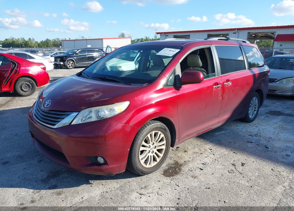 2011 TOYOTA SIENNA XLE V6 VIN: 5TDYK3DC4BS019962