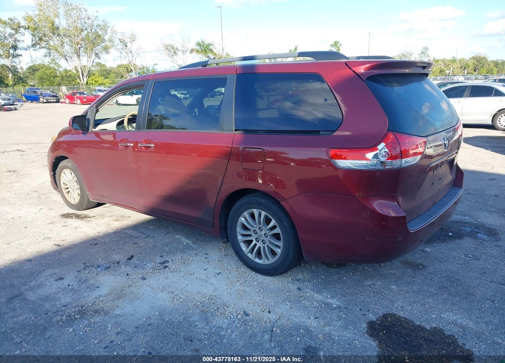 2011 TOYOTA SIENNA XLE V6 VIN: 5TDYK3DC4BS019962