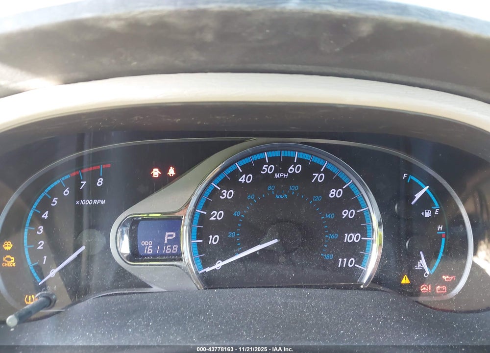 2011 TOYOTA SIENNA XLE V6 VIN: 5TDYK3DC4BS019962