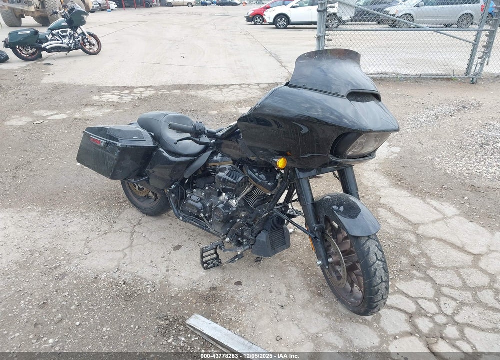 2022 HARLEY-DAVIDSON FLTRXST VIN: 1HD1ACL11NB610698