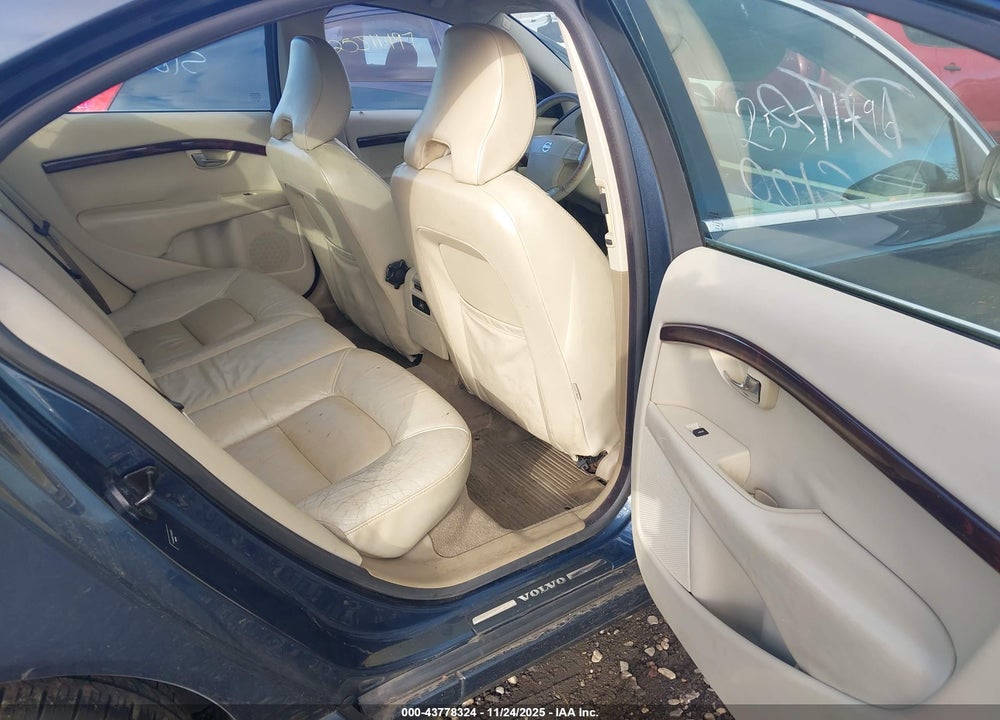2007 VOLVO S80 3.2 VIN: YV1AS982271036828