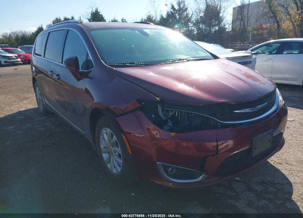 2019 CHRYSLER PACIFICA TOURING L VIN: 2C4RC1BG7KR732603
