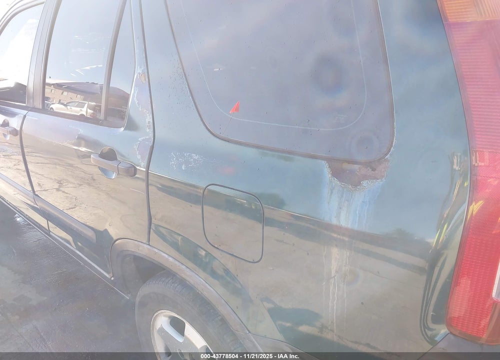 2002 HONDA CR-V LX VIN: JHLRD68472C020739