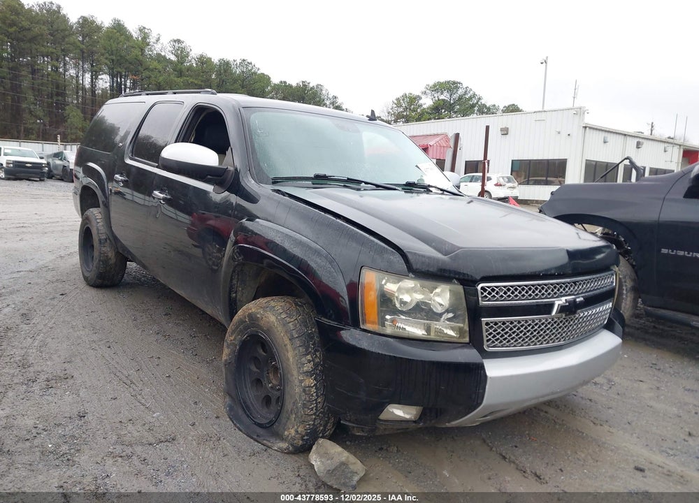 2008 CHEVROLET SUBURBAN 1500 LT VIN: 3GNFK16388G157043