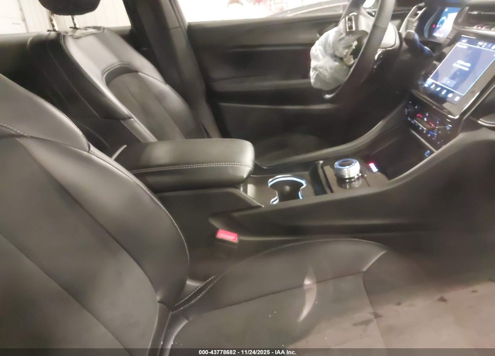 2024 JEEP GRAND CHEROKEE L ALTITUDE 4X4 VIN: 1C4RJKAG0R8612113