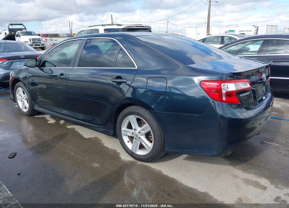 2014 TOYOTA CAMRY SE VIN: 4T1BF1FK9EU864644