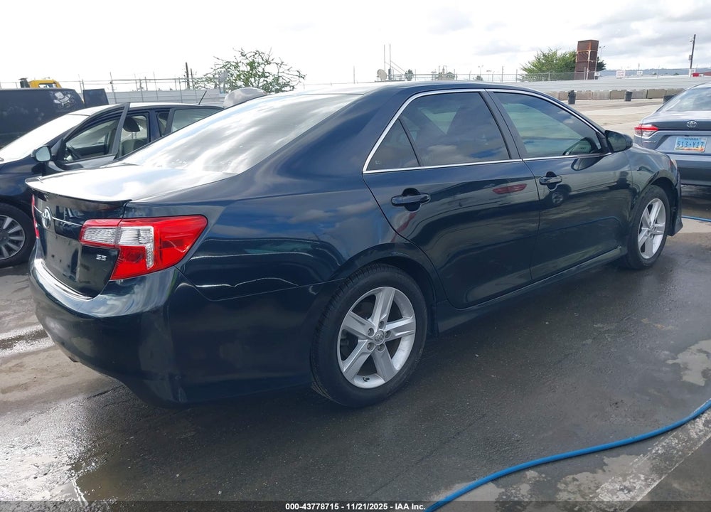 2014 TOYOTA CAMRY SE VIN: 4T1BF1FK9EU864644