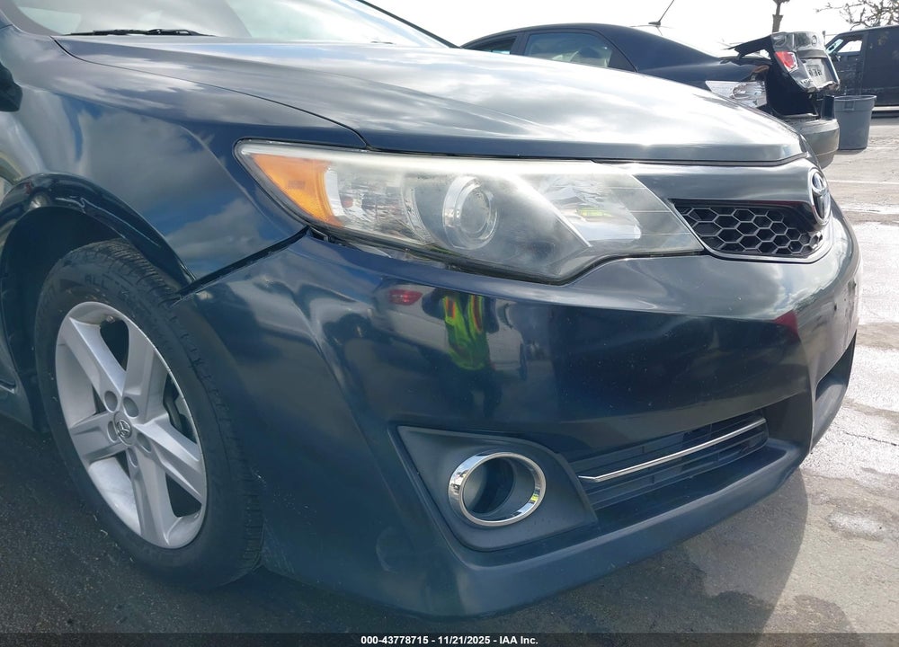 2014 TOYOTA CAMRY SE VIN: 4T1BF1FK9EU864644