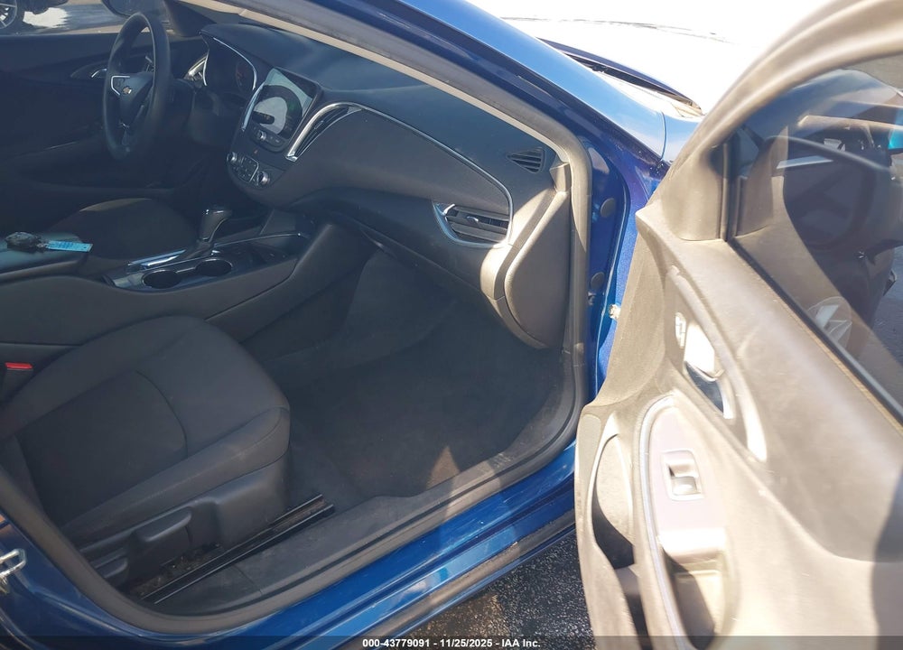 2019 CHEVROLET MALIBU LT VIN: 1G1ZD5ST6KF161977