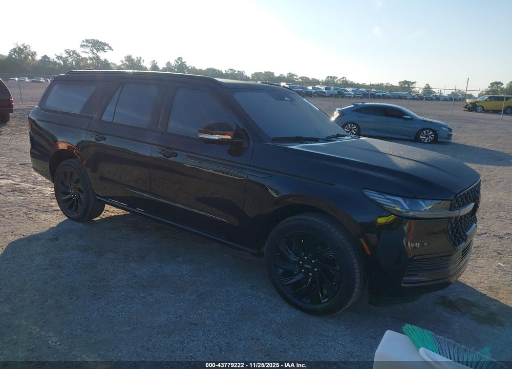 2025 LINCOLN NAVIGATOR RESERVE L VIN: 5LMJJ3LG3SEL01811