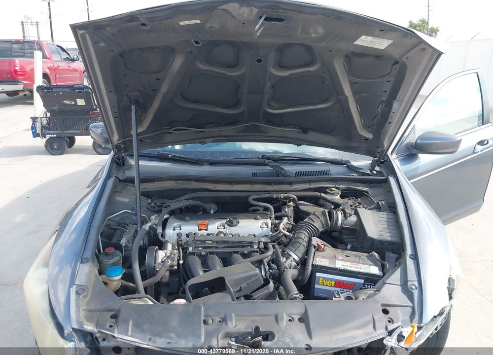 2010 HONDA ACCORD 2.4 EX-L VIN: 1HGCP2F85AA058880
