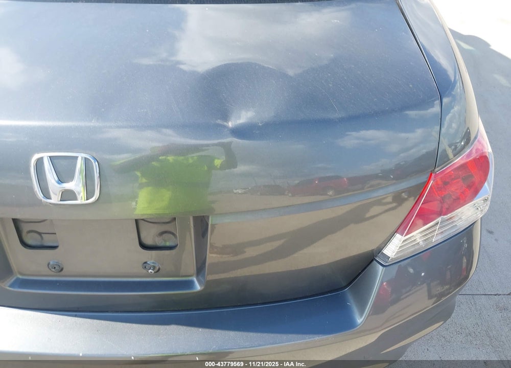 2010 HONDA ACCORD 2.4 EX-L VIN: 1HGCP2F85AA058880