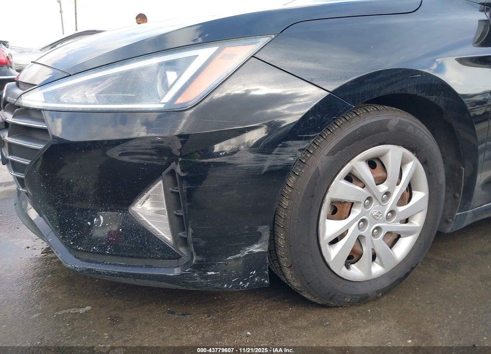 2019 HYUNDAI ELANTRA SE VIN: 5NPD74LF5KH495094
