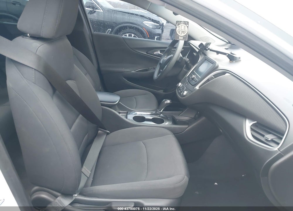 2016 CHEVROLET MALIBU 1FL VIN: 1G1ZC5ST0GF212075
