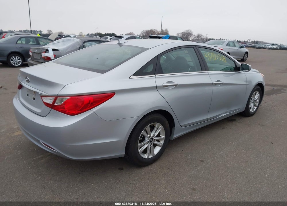 2013 HYUNDAI SONATA GLS VIN: 5NPEB4AC6DH505307