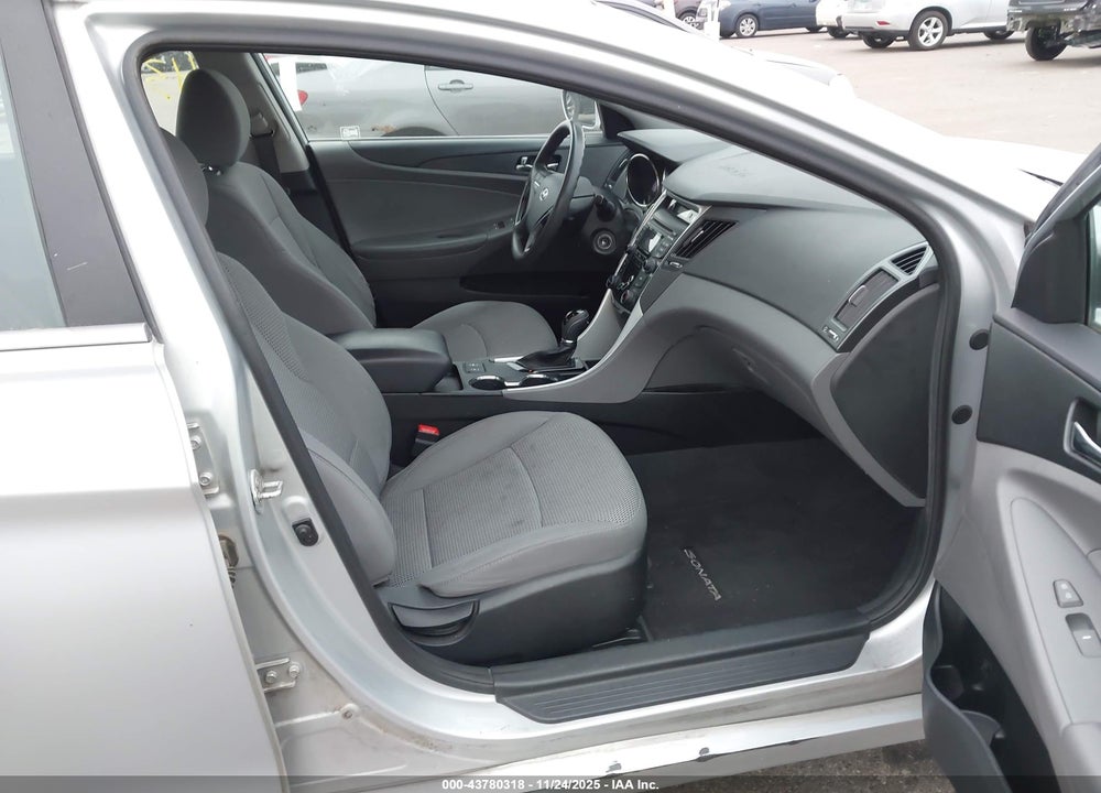 2013 HYUNDAI SONATA GLS VIN: 5NPEB4AC6DH505307