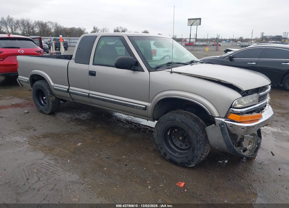 1999 CHEVROLET S-10 LS VIN: 1GCCS19X3XK113064