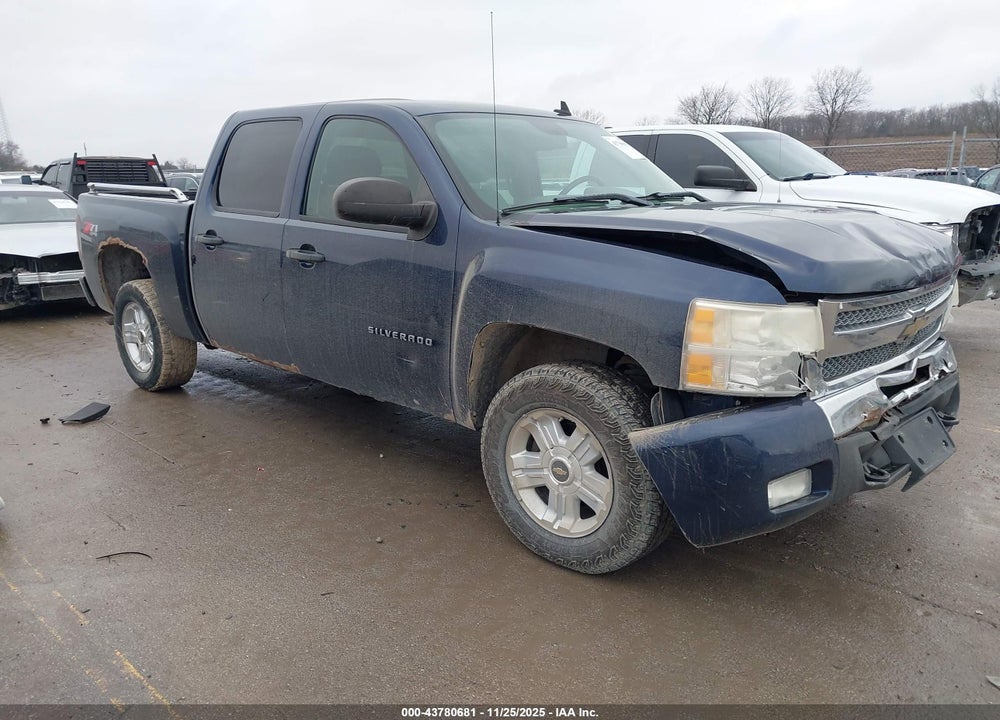 2011 CHEVROLET SILVERADO 1500 LT VIN: 3GCPKSE32BG210069