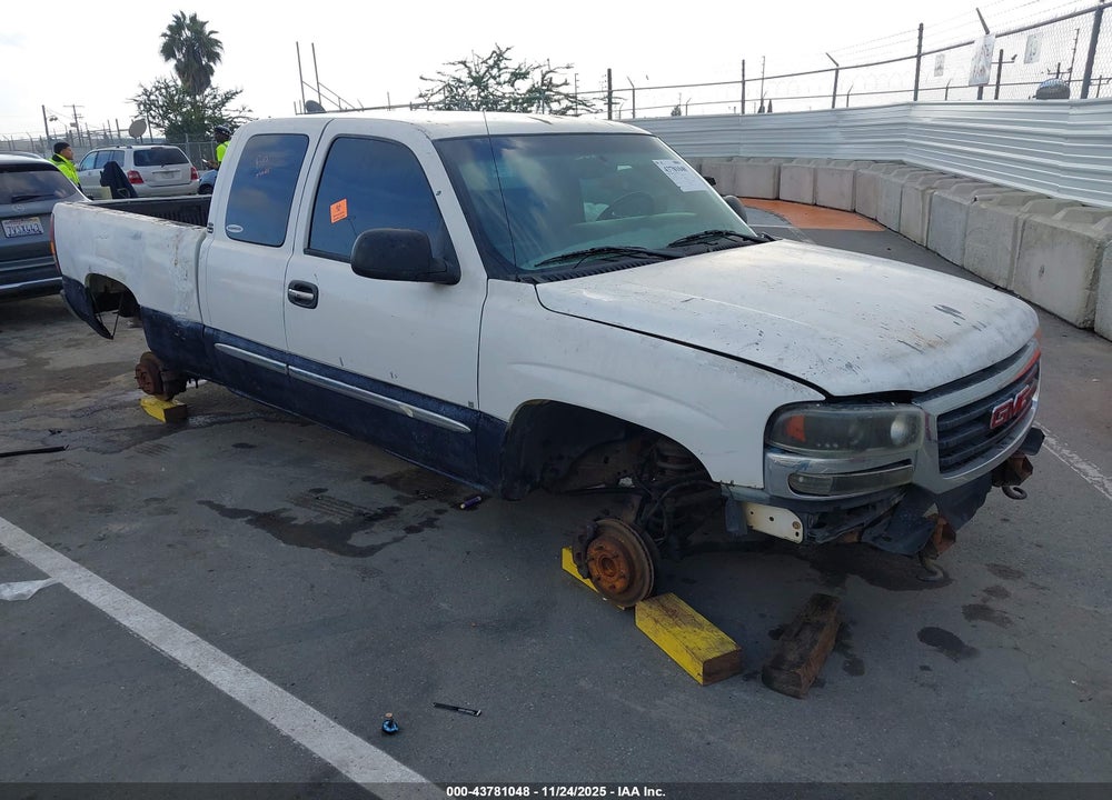 2004 GMC SIERRA 1500 SLE VIN: 2GTEC19V841111522
