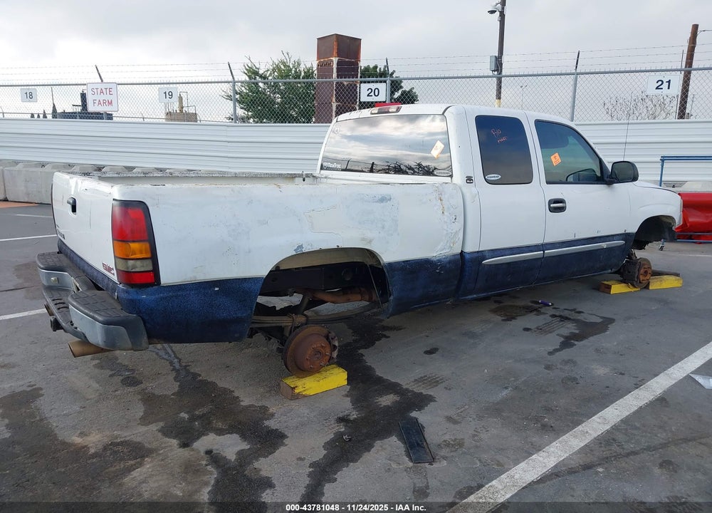2004 GMC SIERRA 1500 SLE VIN: 2GTEC19V841111522