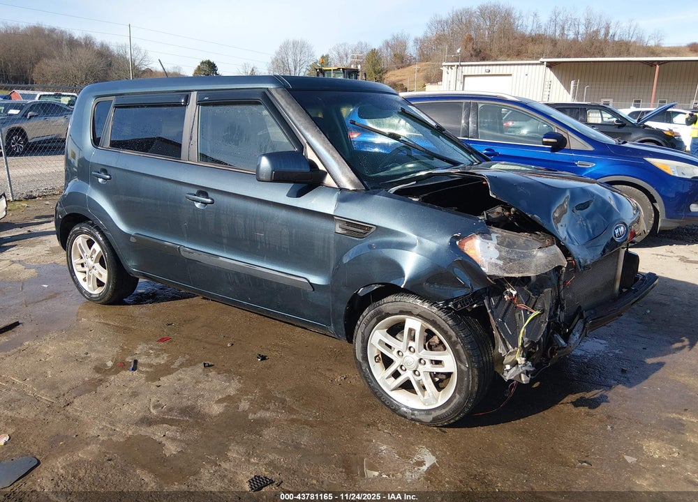2011 KIA SOUL + VIN: KNDJT2A27B7311412