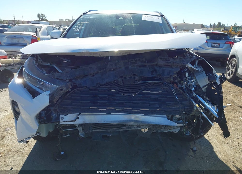2021 TOYOTA RAV4 HYBRID XLE VIN: 4T3R6RFV4MU015146