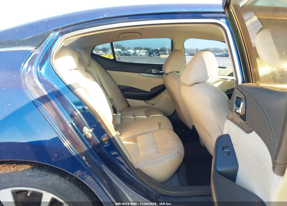 2016 NISSAN MAXIMA 3.5 S VIN: 1N4AA6AP2GC378030